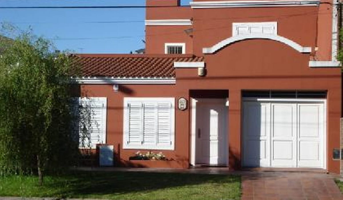 Avellaneda 800, Luján, Buenos Aires, 3 Habitaciones Habitaciones,2 BathroomsBanos,Casa,En Venta,Avellaneda,1326