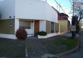Guemes 500, Luján, Buenos Aires, 3 Habitaciones Habitaciones,2 BathroomsBanos,Casa,En Venta,Guemes,1327